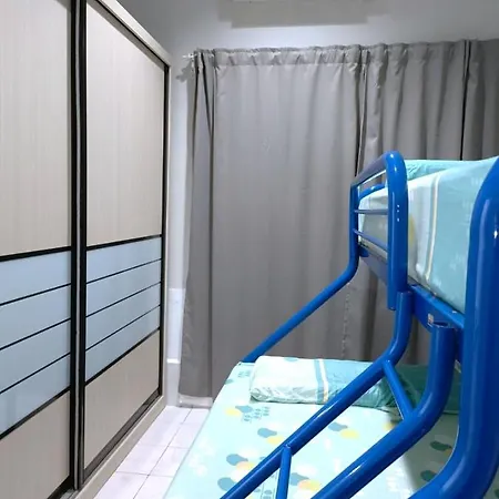 Yk Homestay Kulai Exterior photo