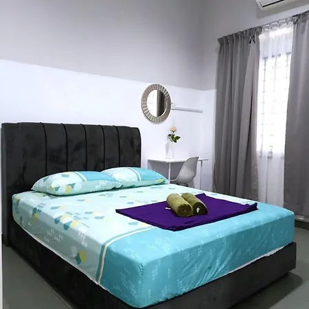 Yk Homestay Kulai Exterior photo